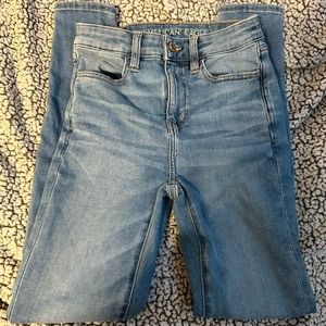 american eagle super high-rise jegging (no rips)